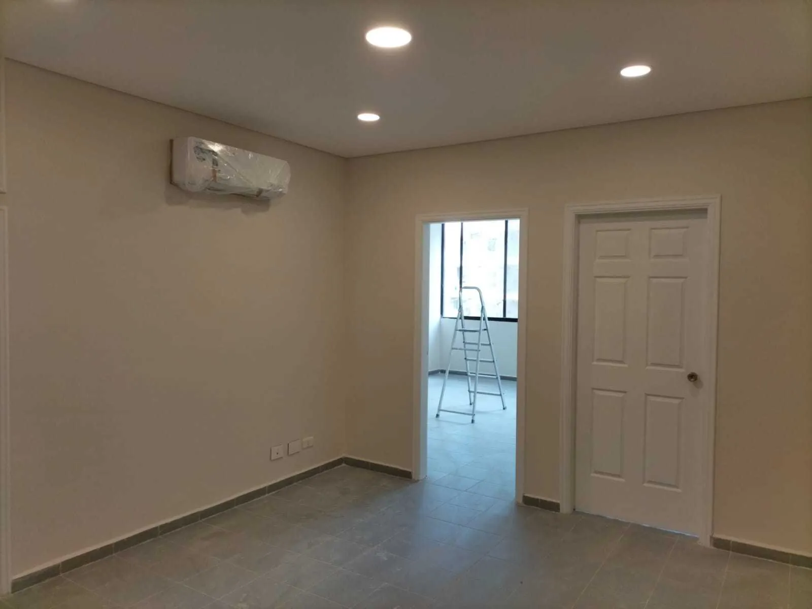 Prime Location Office in Hazmieh, Baabda — الصورة 5