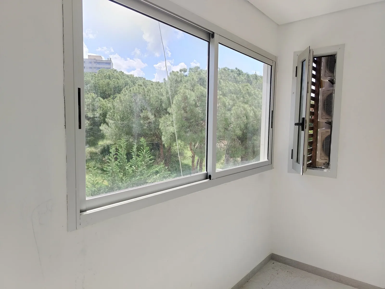 Apartment in Brazilia, Baabda + Breathtaking City & Lush Green Views — photo 4