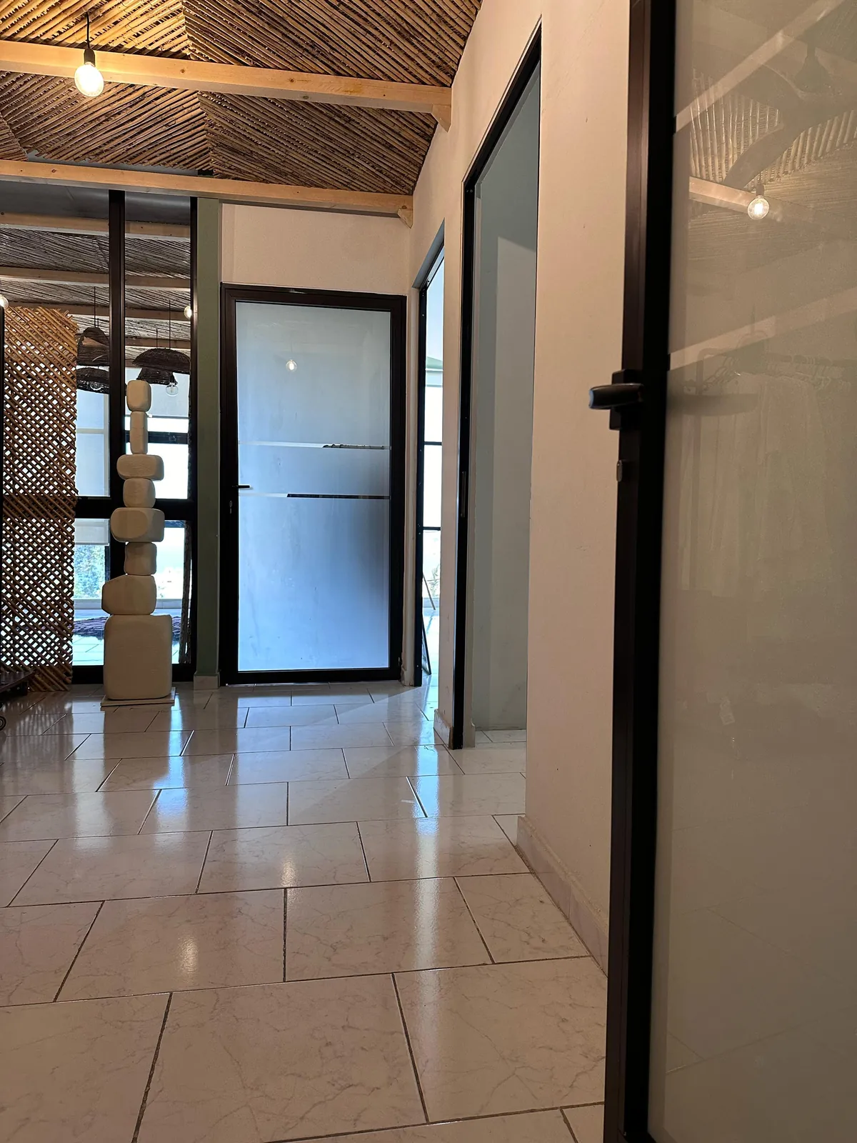 Prime Location Shop in Bsalim, Metn — photo 2