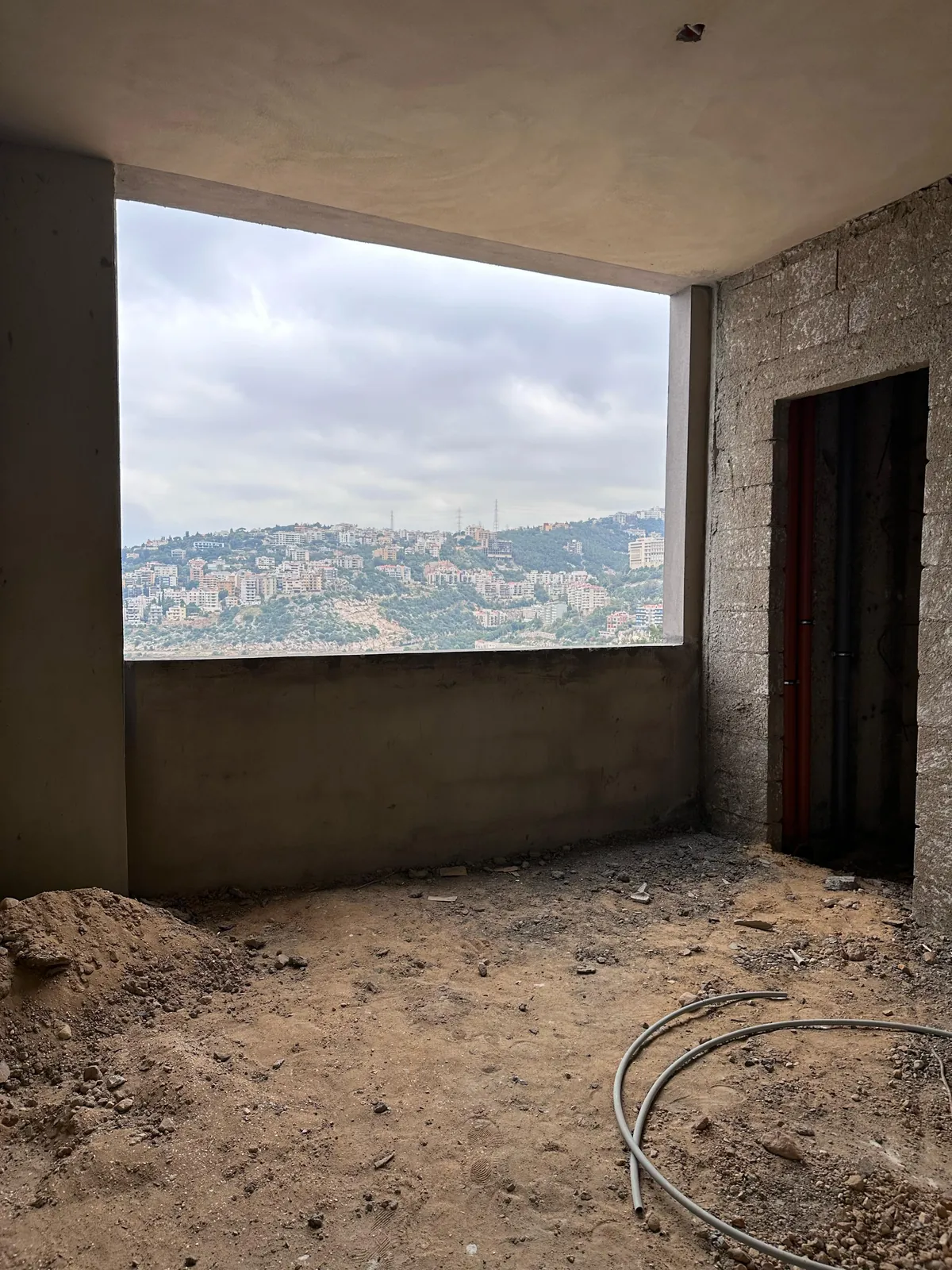 Payment Facilities - Prime Location Core & Shell Apartment in Bsalim — الصورة 3