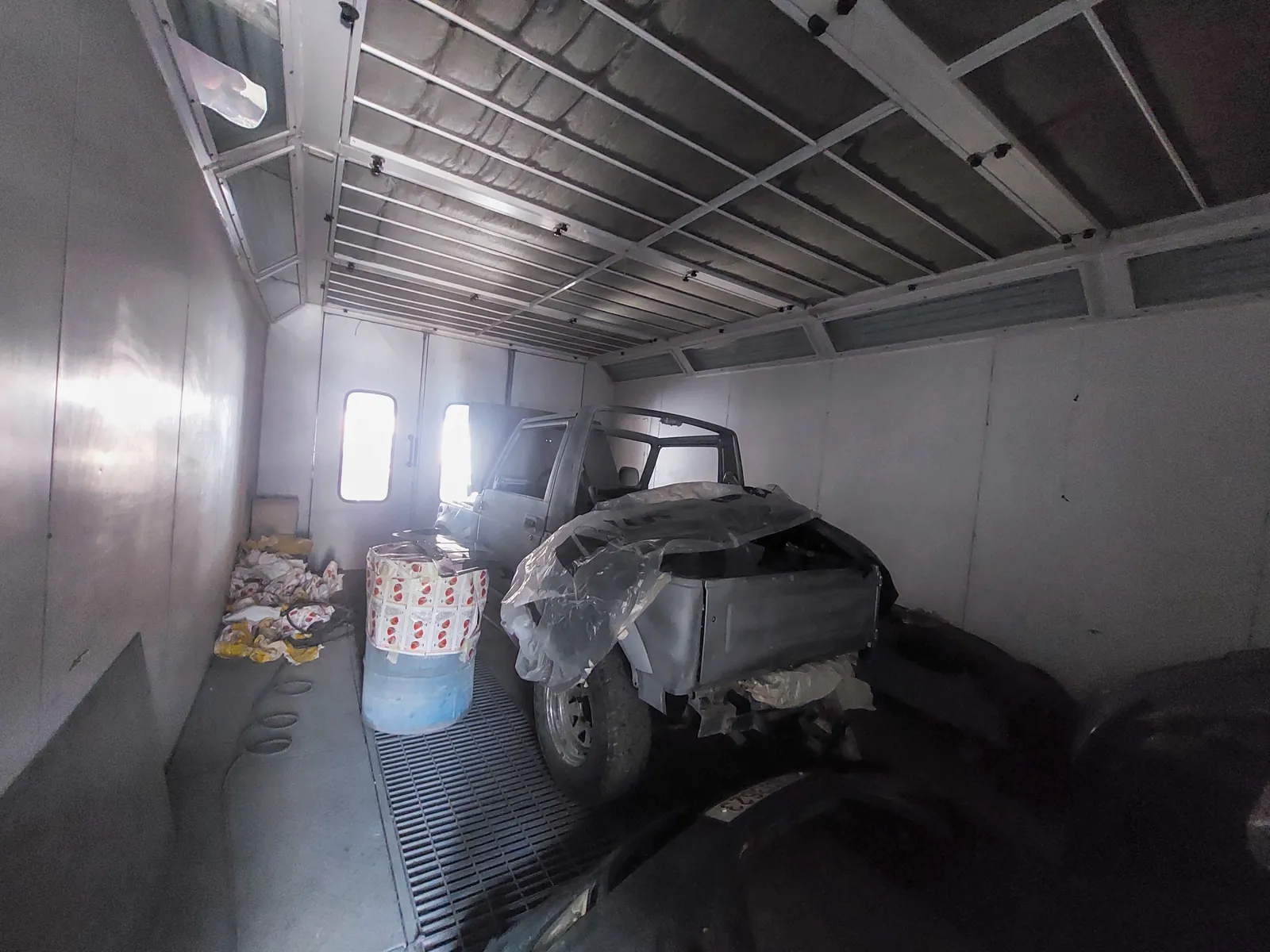 Fully Equipped Garage/Industrial Shop in Zalka, Metn — photo 3