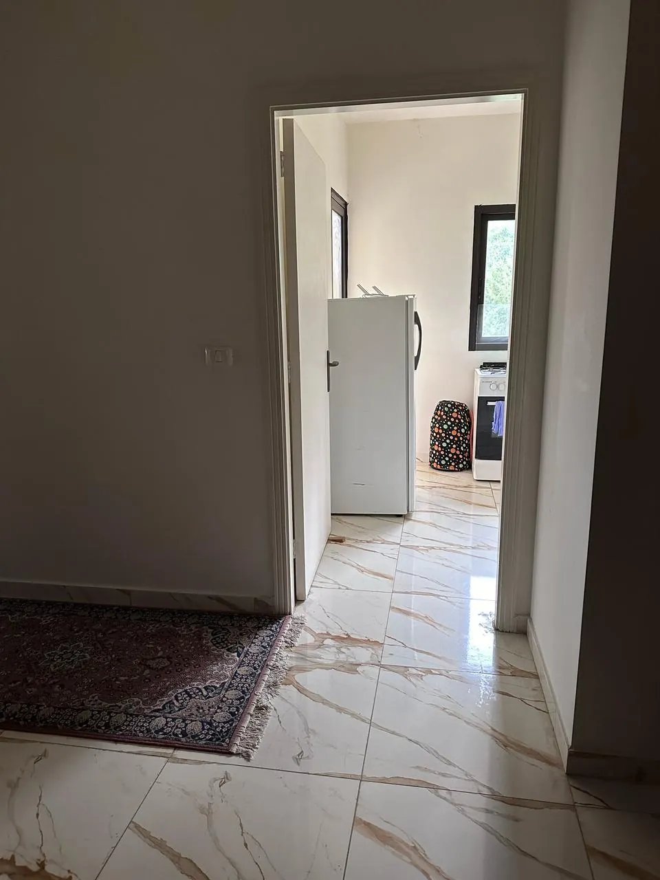 Prime Location FURNISHED Studio for Rent in Bsalim, Metn — الصورة 4