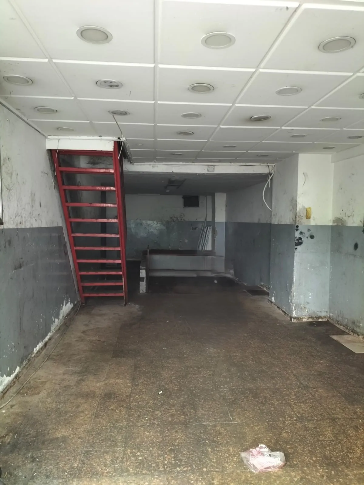 Prime Location Shop in Aicha Bakkar, Beirut — الصورة 1