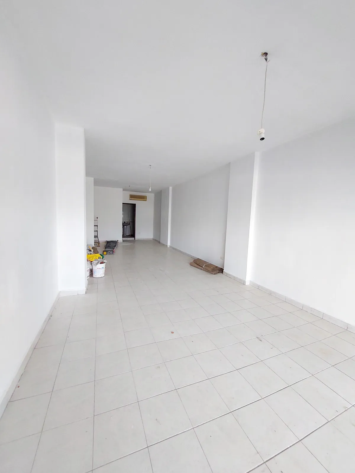 Good Location Shop in Mazraat Yachouh, Metn — الصورة 2
