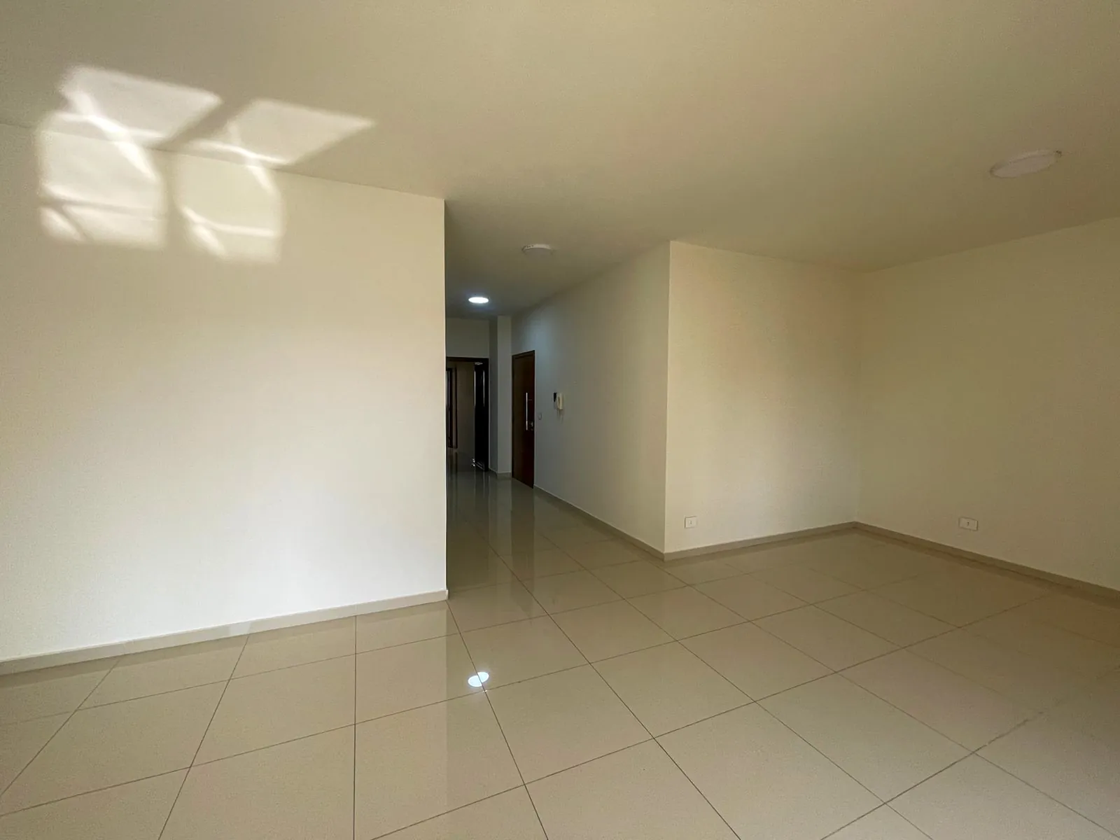 Prime Location Fully Renovated Apartment in Jal El Dib, Metn — الصورة 3