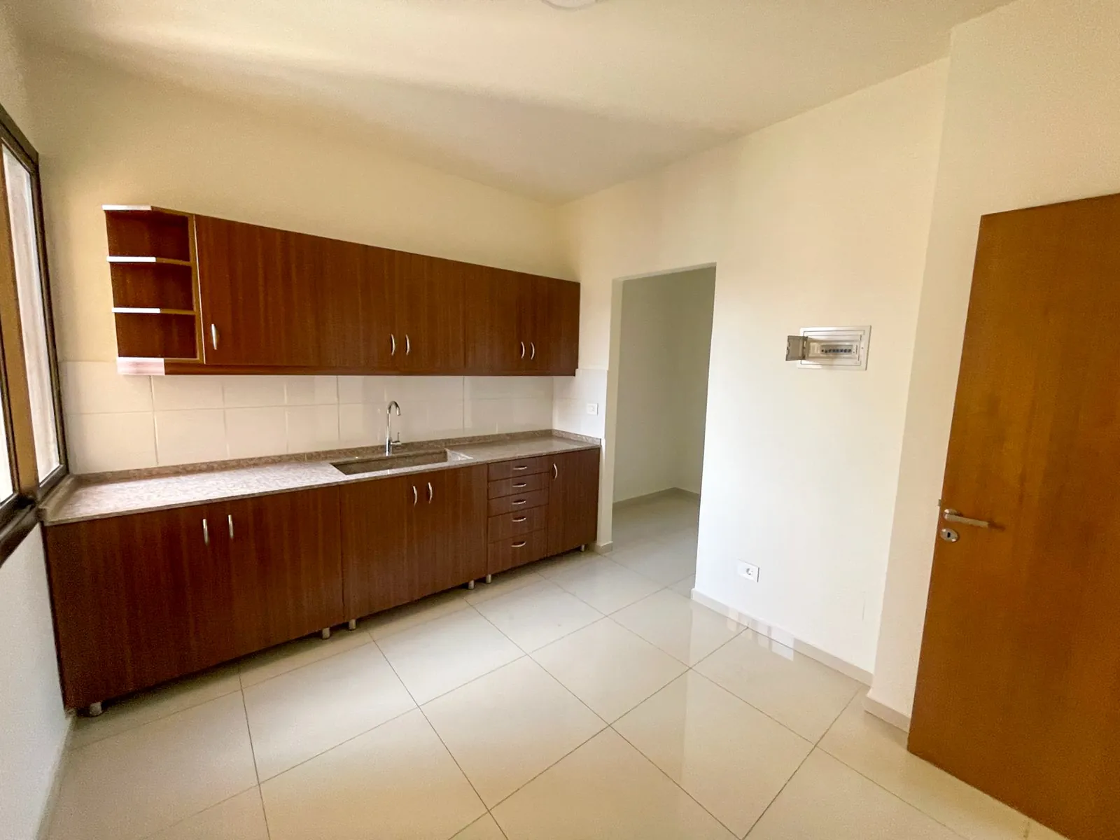 Prime Location Fully Renovated Apartment in Jal El Dib, Metn — الصورة 4