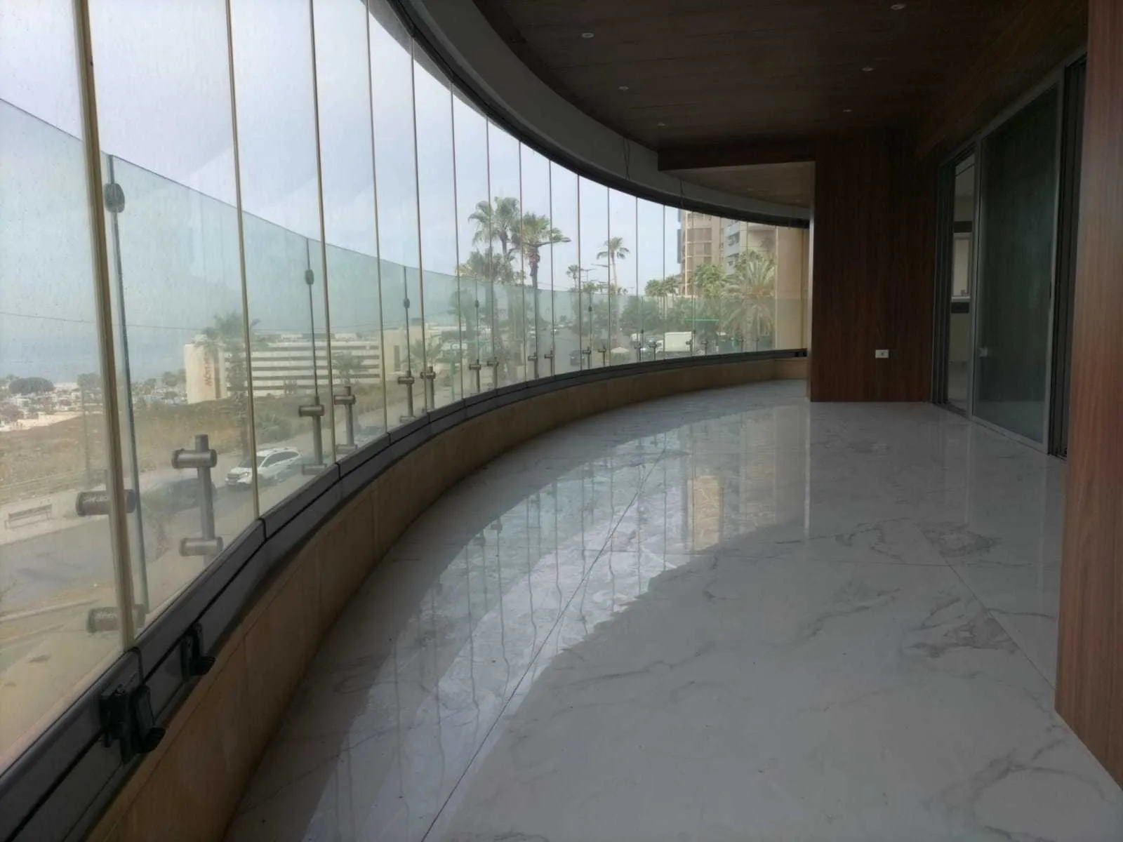 Luxurious Apartment in Ramlet El Bayda with Sea View + TERRACE — photo 2