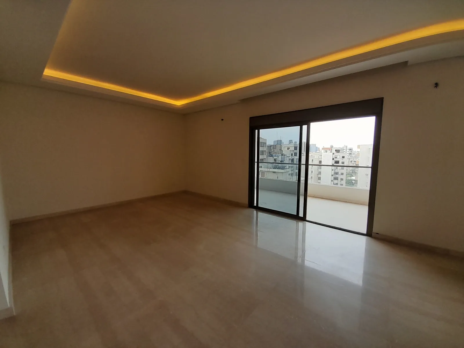 Apartment in Jdeideh, Metn with Partial Sea View — photo 2