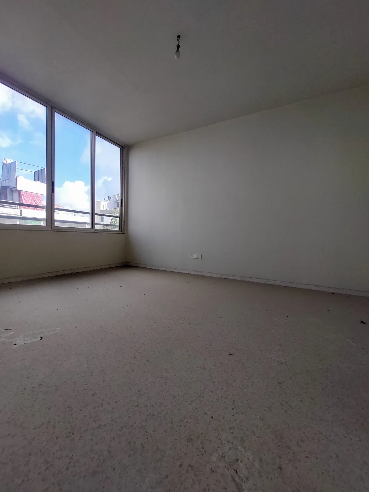 Prime Location Office in Mazraat Yachouh, Metn — الصورة 2