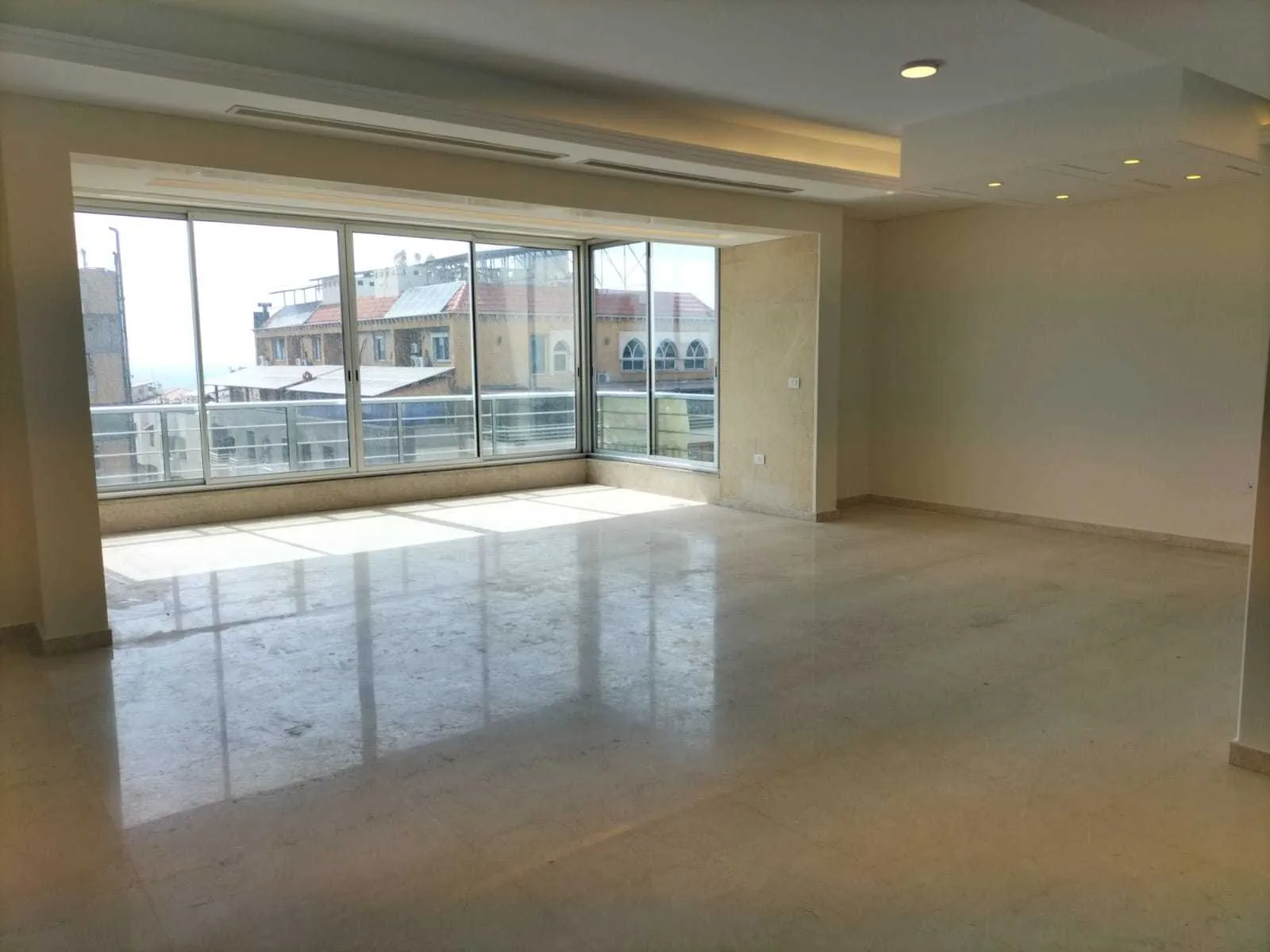 Apartment in Bir Hasan, Beirut with a Breathtaking calm View — photo 1