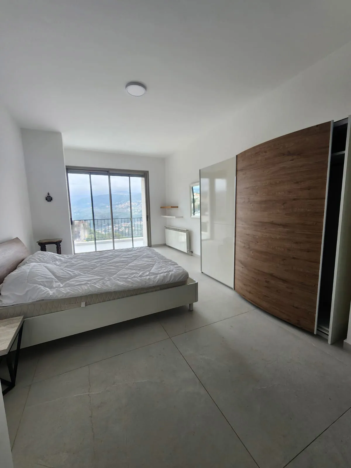 FURNISHED Luxurious Apartment in Baabdat with Mountain View — الصورة 5