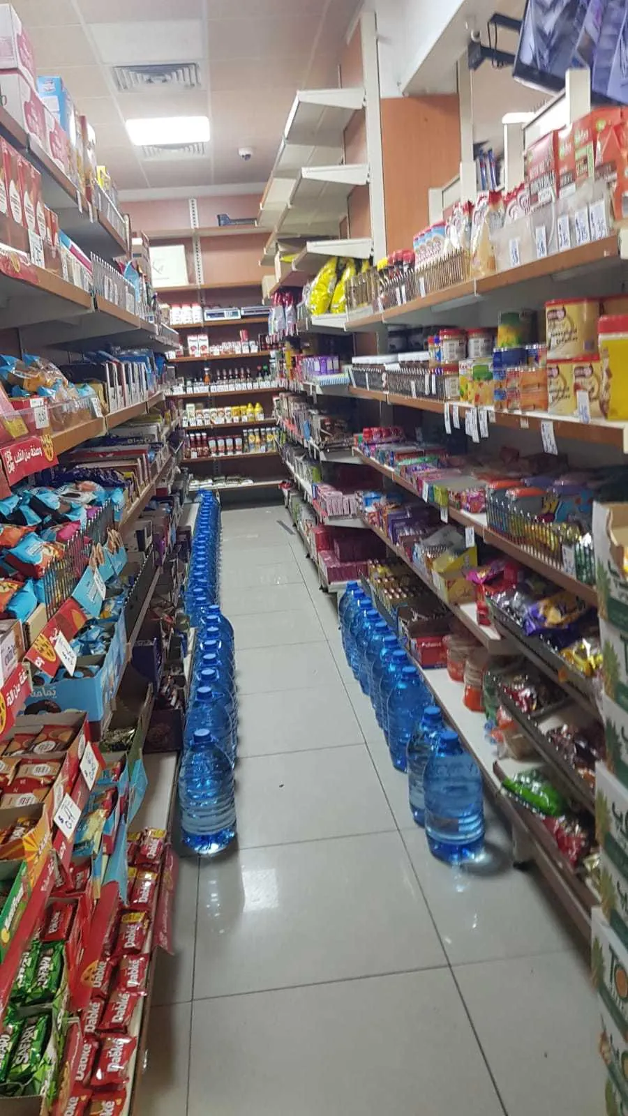 Shop/Supermarket in Ain El Remaneh, Baabda + 150 SQM Warehouse — الصورة 1