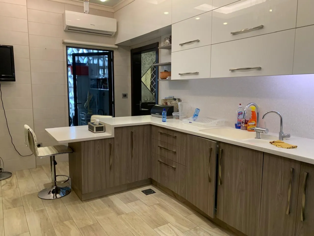 Apartment in Bir Hasan, Jnah with a Breathtaking Calm View — photo 5