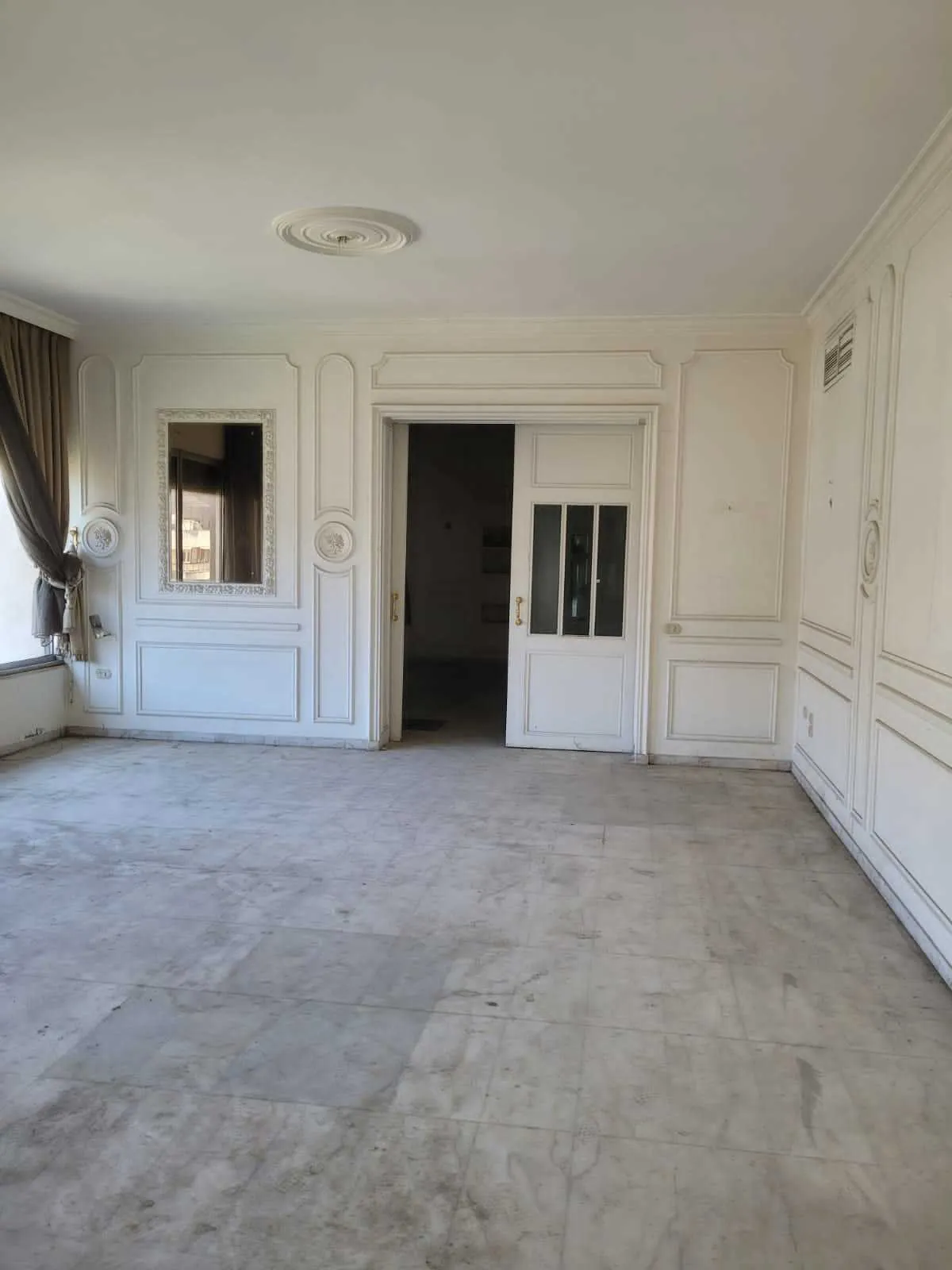Apartment in Bir Hasan, Beirut with Breathtaking Calm View — الصورة 3