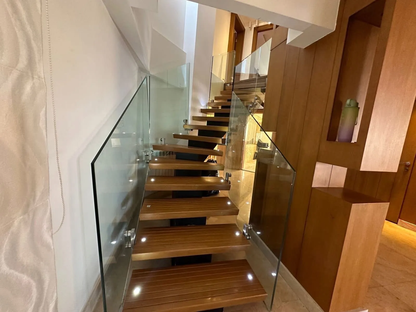 FURNISHED Duplex in Louaizeh, Baabda with Mountain View — الصورة 4