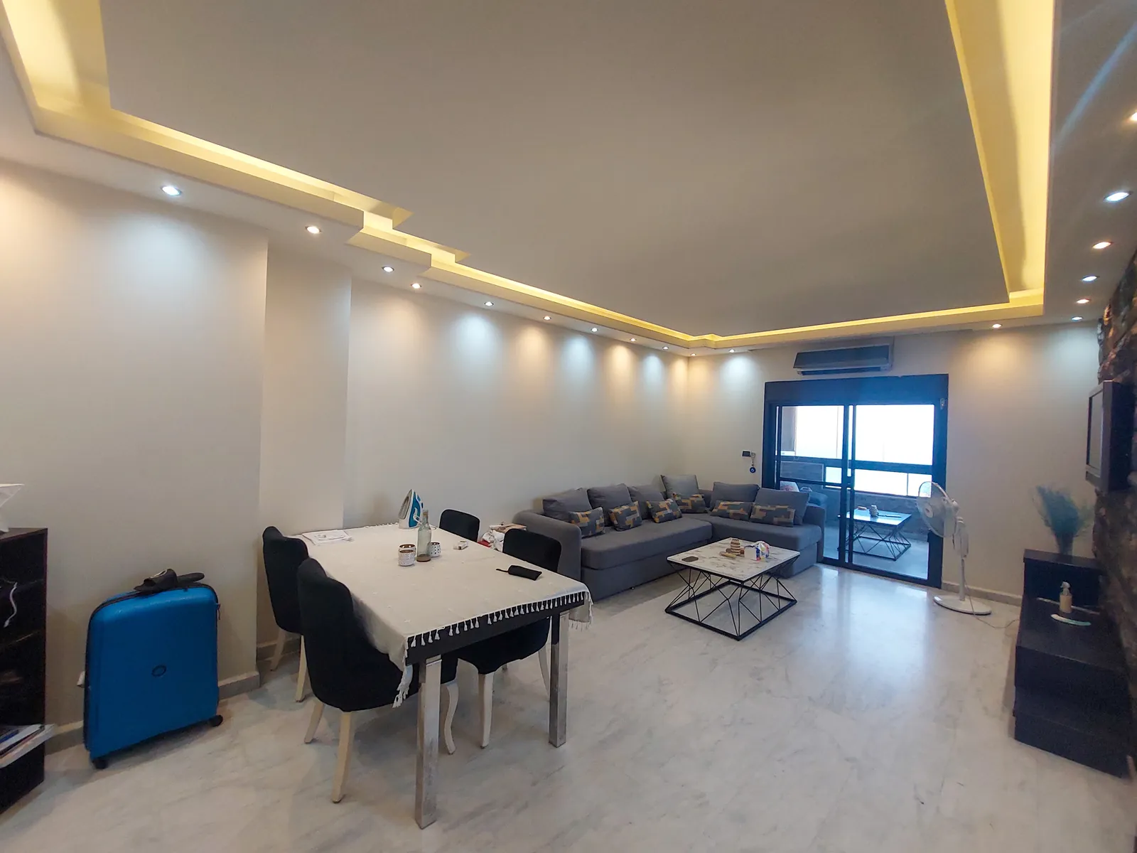 Furnished Apartment in Dbayeh, Metn with a Breathtaking Sea View — الصورة 3