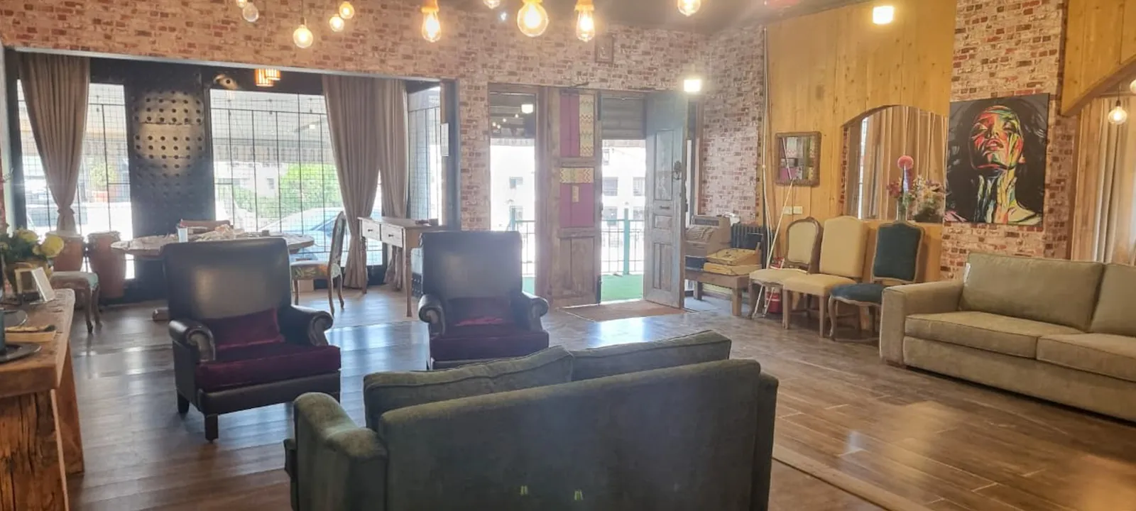 Prime Location Shop/Showroom in Bikfaya , Metn