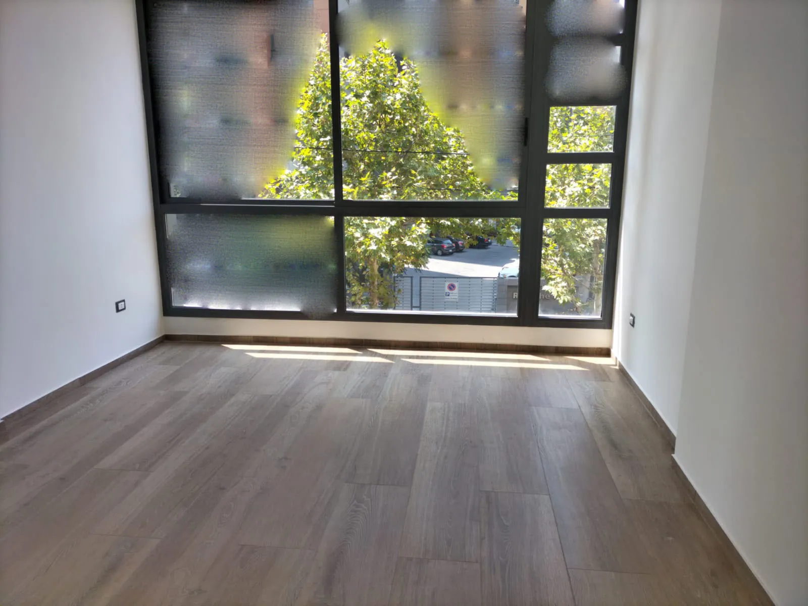 Apartment in Ras Beirut, Beirut with a Breathtaking Sea View — photo 3