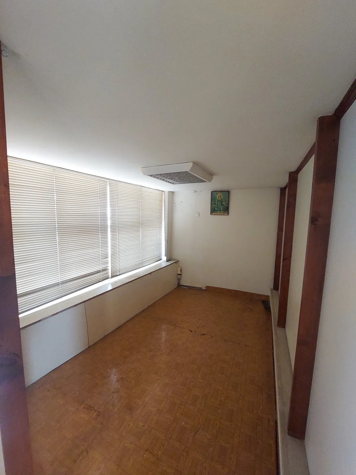 Prime Location Shop in Bsalim, Metn