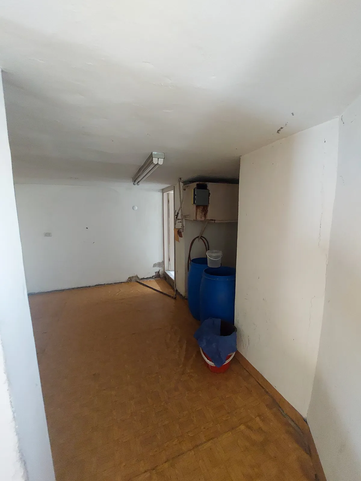 Prime Location Shop in Bsalim, Metn — الصورة 2