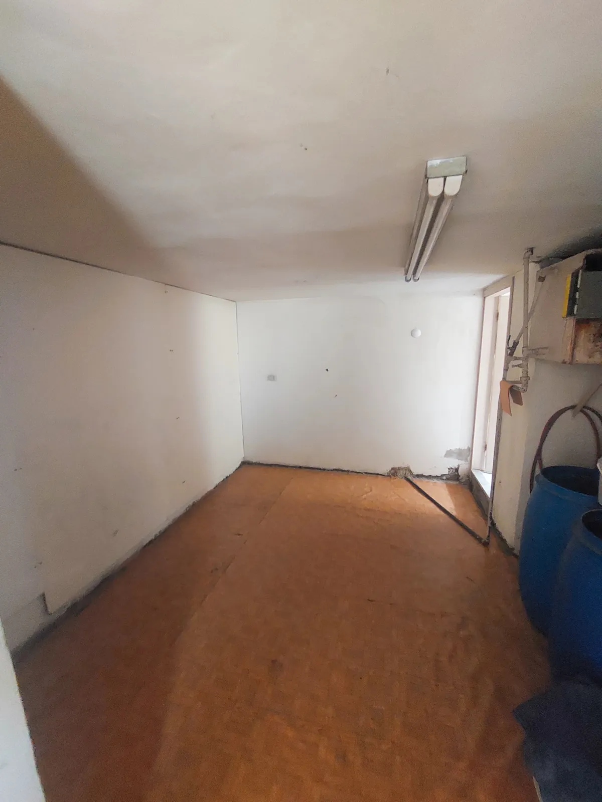 Prime Location Shop in Bsalim, Metn — الصورة 3