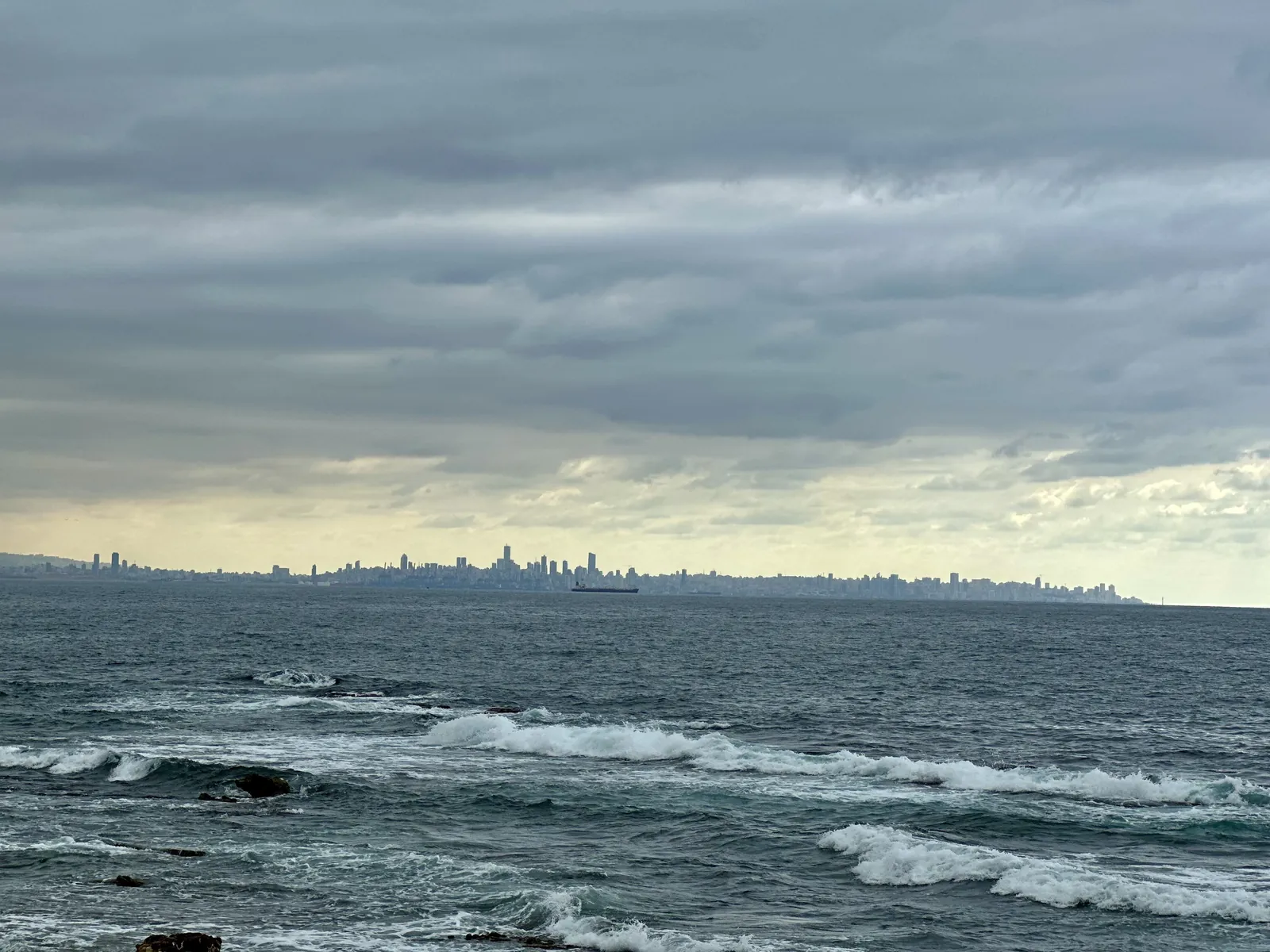 Waterfront Land in Tabarja with Sea + Jounieh bay + Beirut Bay View — الصورة 2