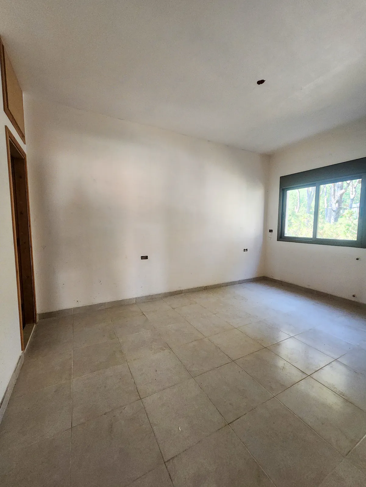 Prime Location Apartment in Douar, Metn with Mountain View — photo 3