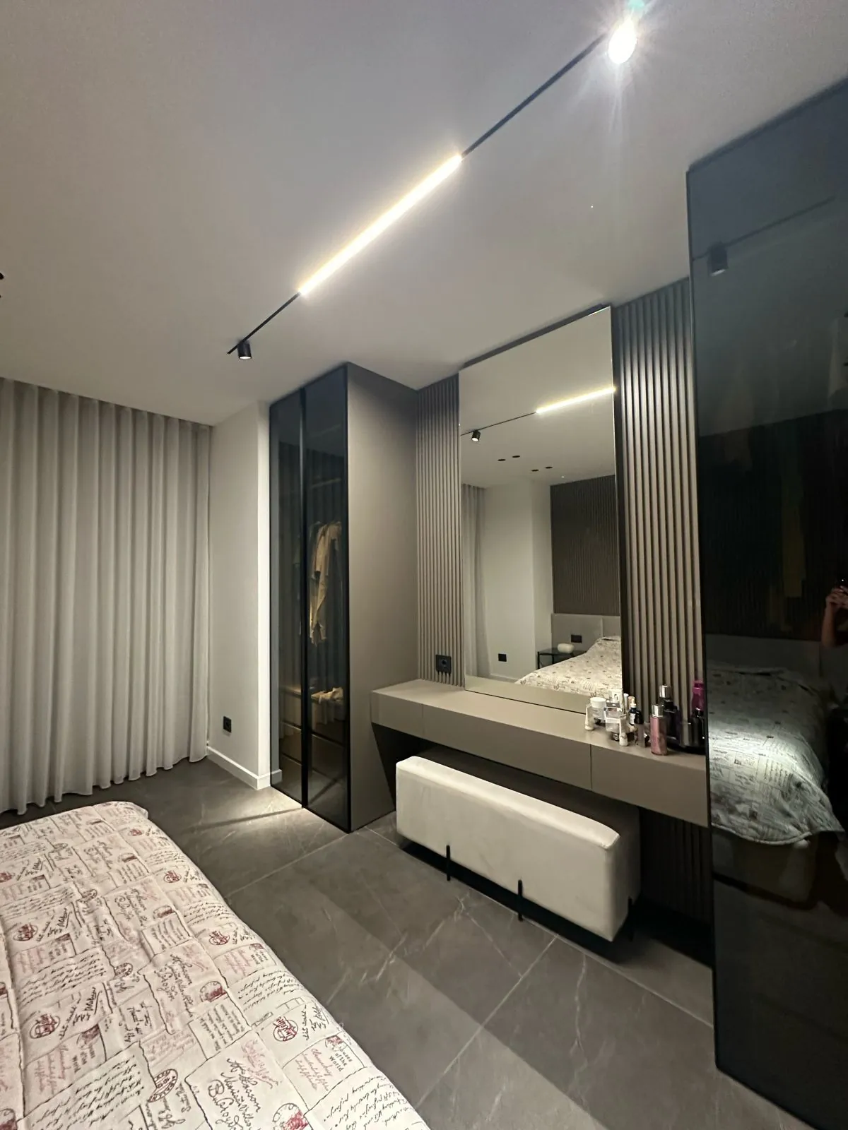 Apartment in Sakiyet El Janzir, Beirut with a Serene View — photo 3