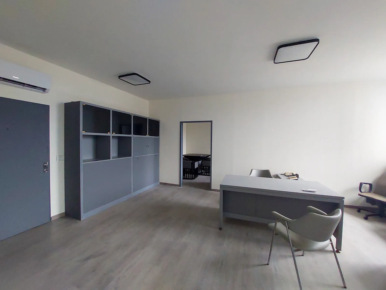 Prime Location Furnished Office in Antelias, Metn — الصورة 5