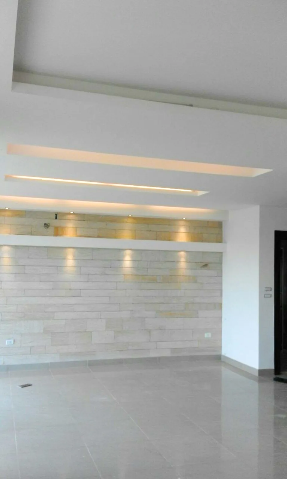 Decorated Apartment in Zikrit, Metn with Mountain View — الصورة 4