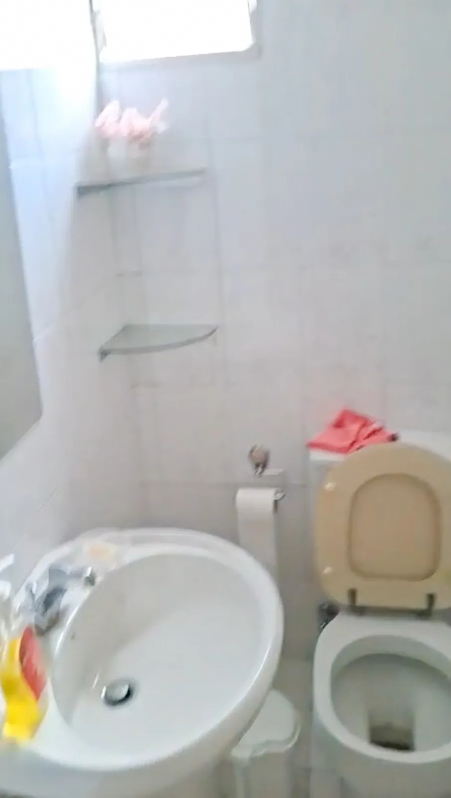 Semi-Furnished Apartment in Dekwaneh, Metn — الصورة 5
