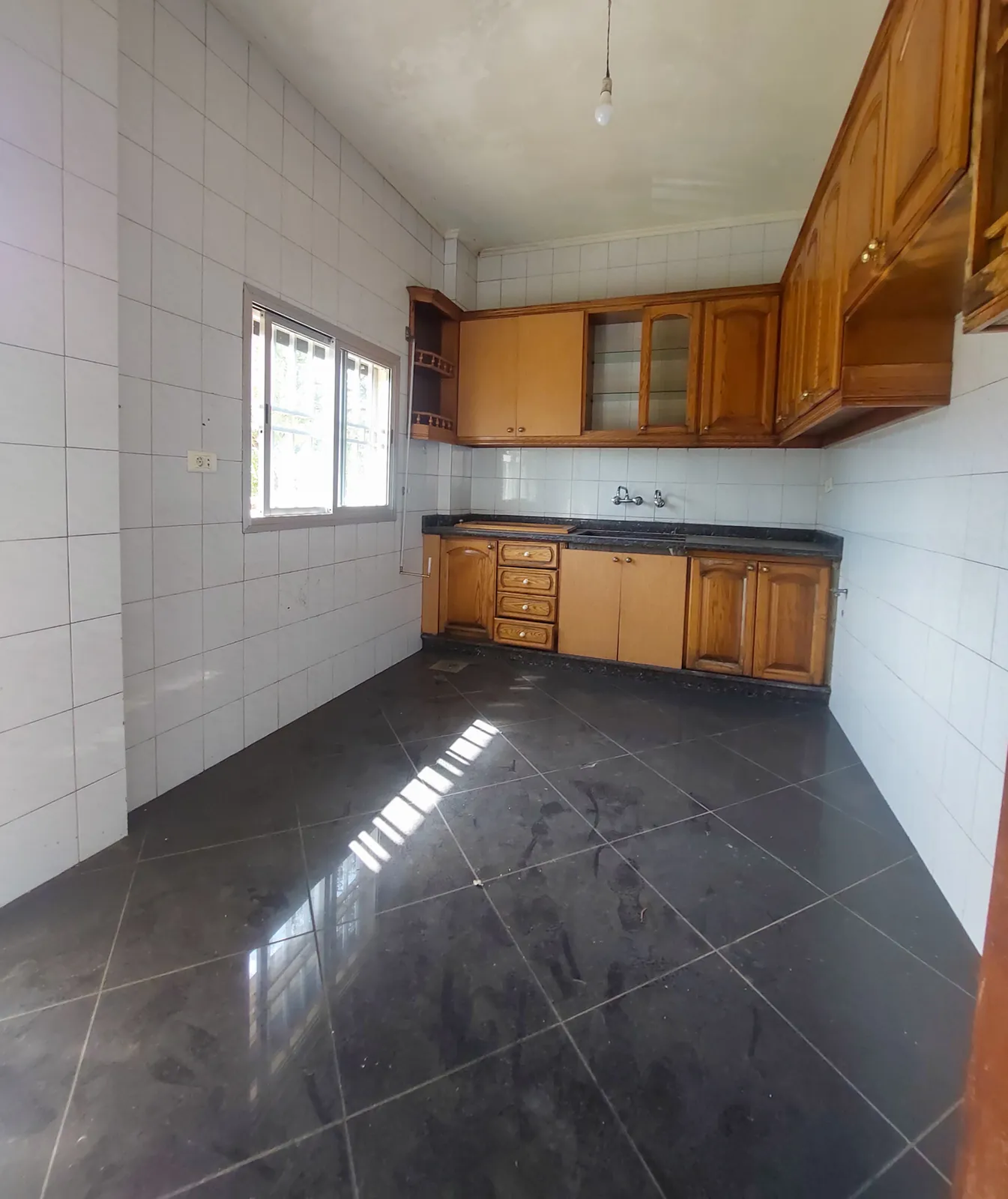 Villa in Mazraat Yachouh, Metn with Sea and Mountain View — الصورة 5