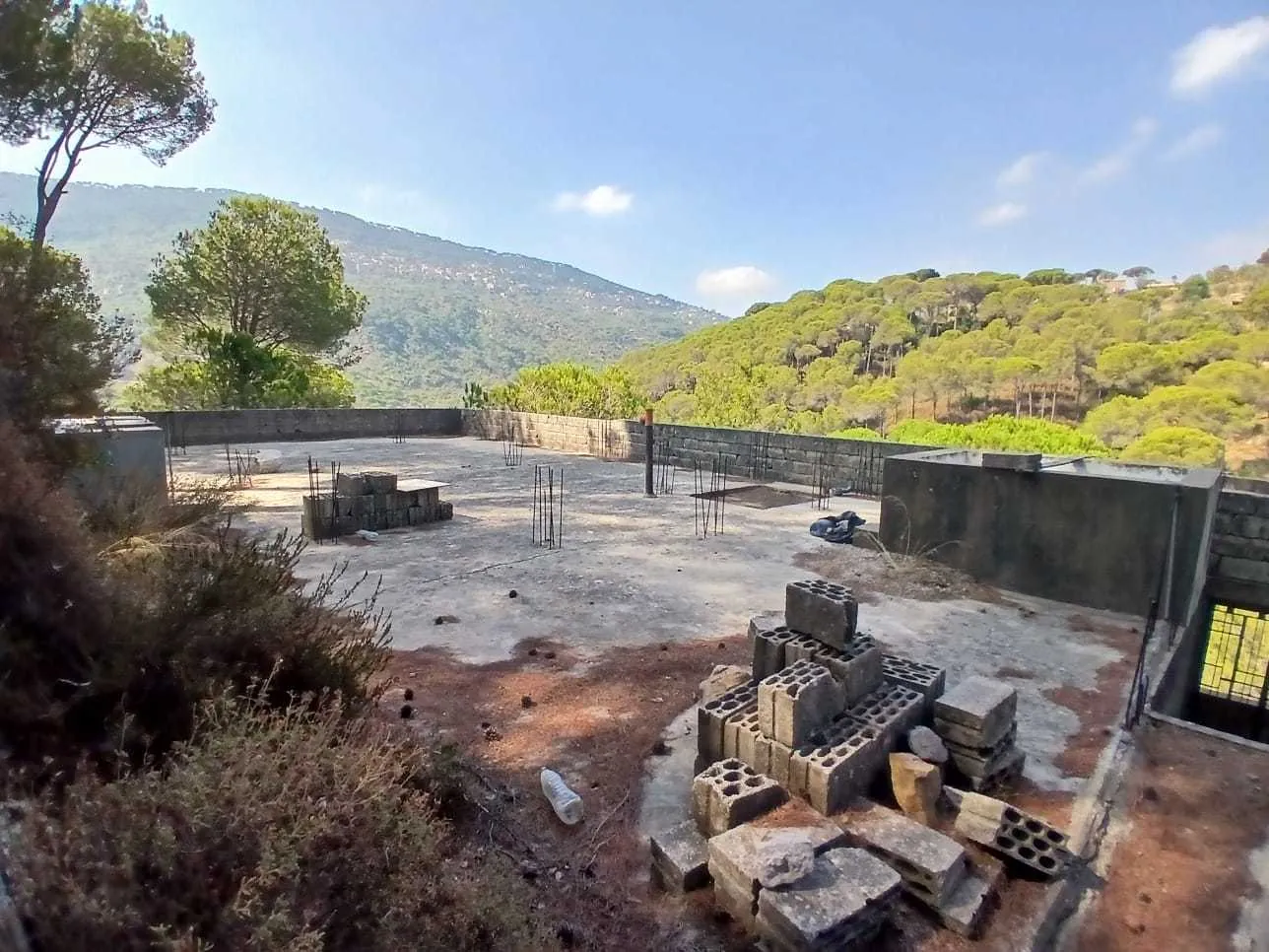 Land in Zahrieh, Baabdat, Metn Overlooking the Mountains