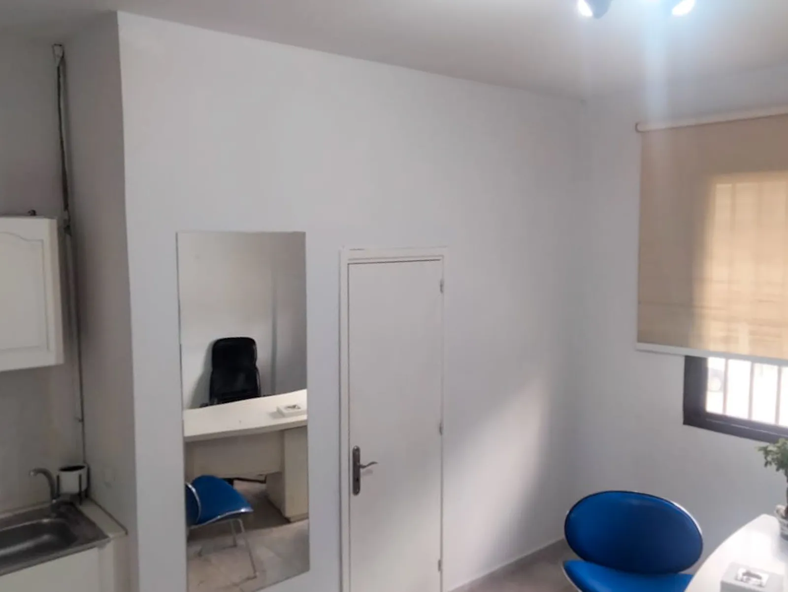 Prime location Furnished Office in Mazraat Yachouh, Metn — الصورة 4