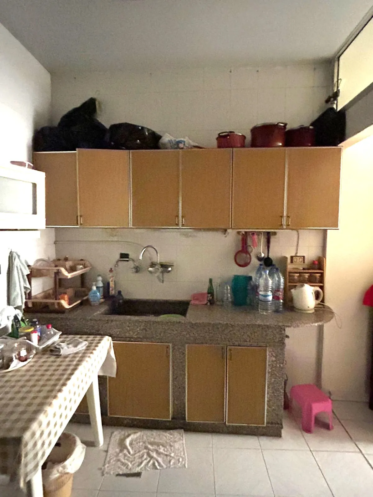 Semi- Furnished Apartment in Chiyah, Baabda — الصورة 5