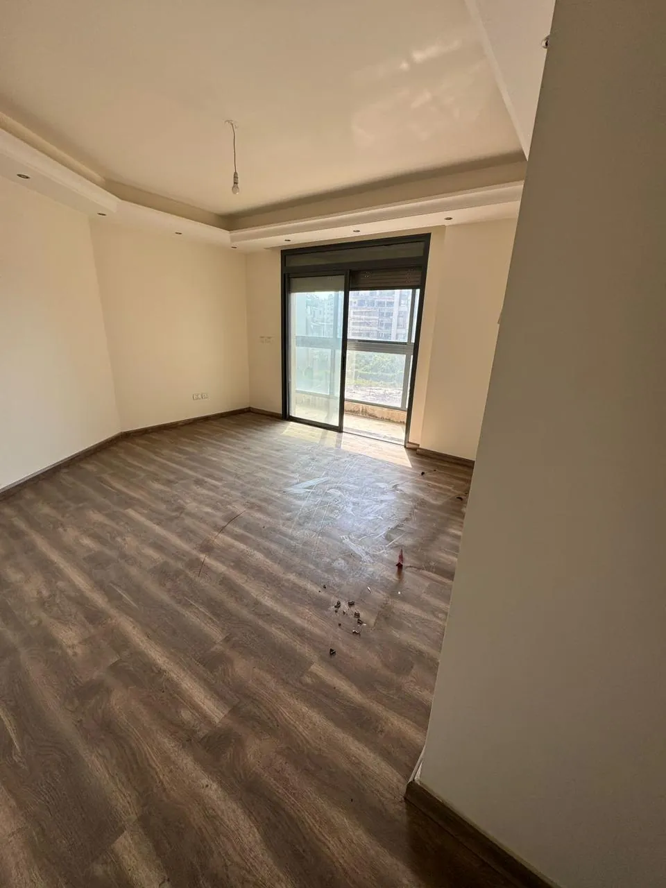 Apartment in Zkak El Blat, Beirut with Partial Sea View — الصورة 5