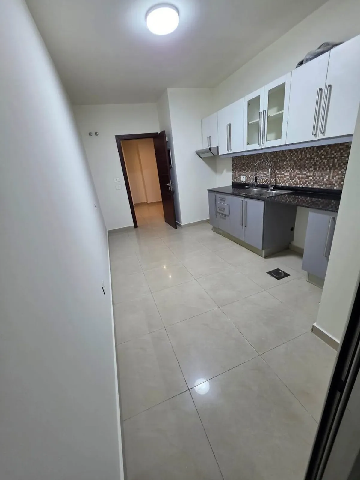 Fully Decorated Apartment in Zalka, Metn with Breathtaking Sea View — الصورة 3