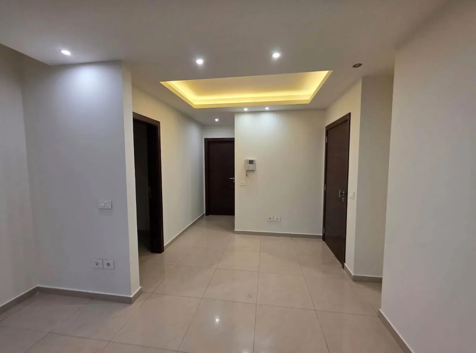 Fully Decorated Apartment in Zalka, Metn with Breathtaking Sea View — الصورة 4