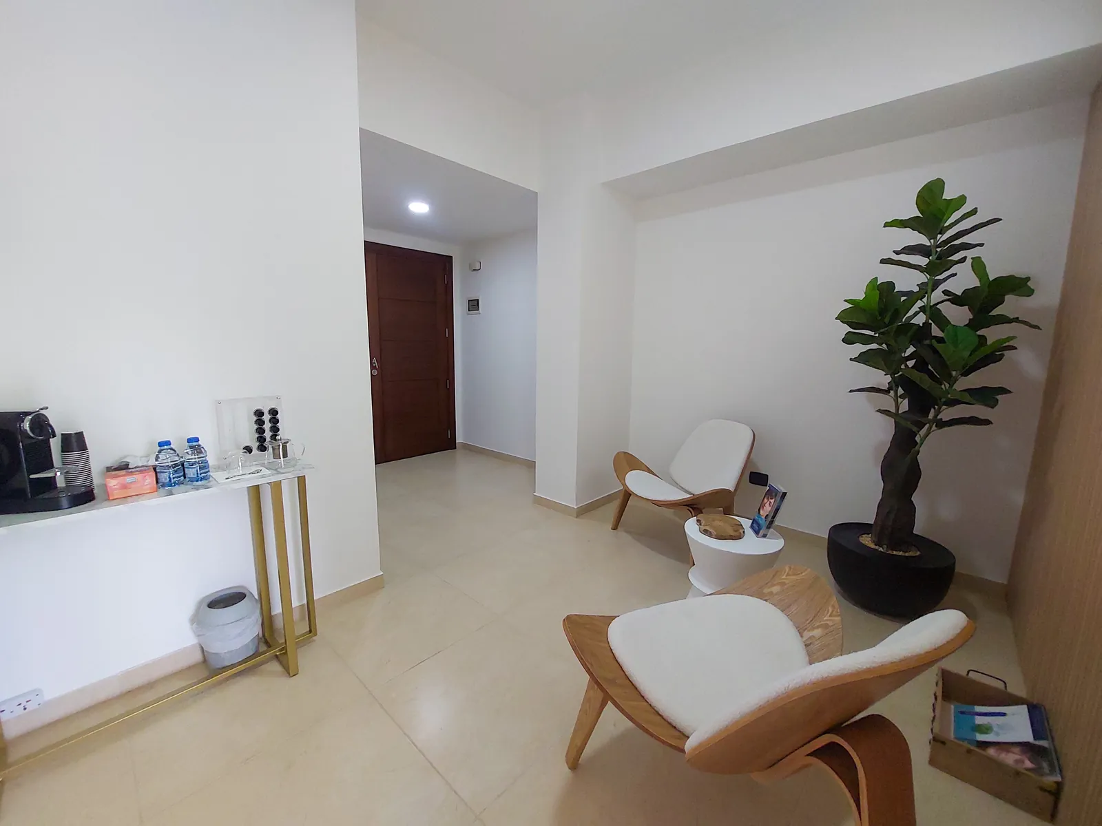 Prime Location Decorated Office/Clinic in Mtayleb, Metn — الصورة 2