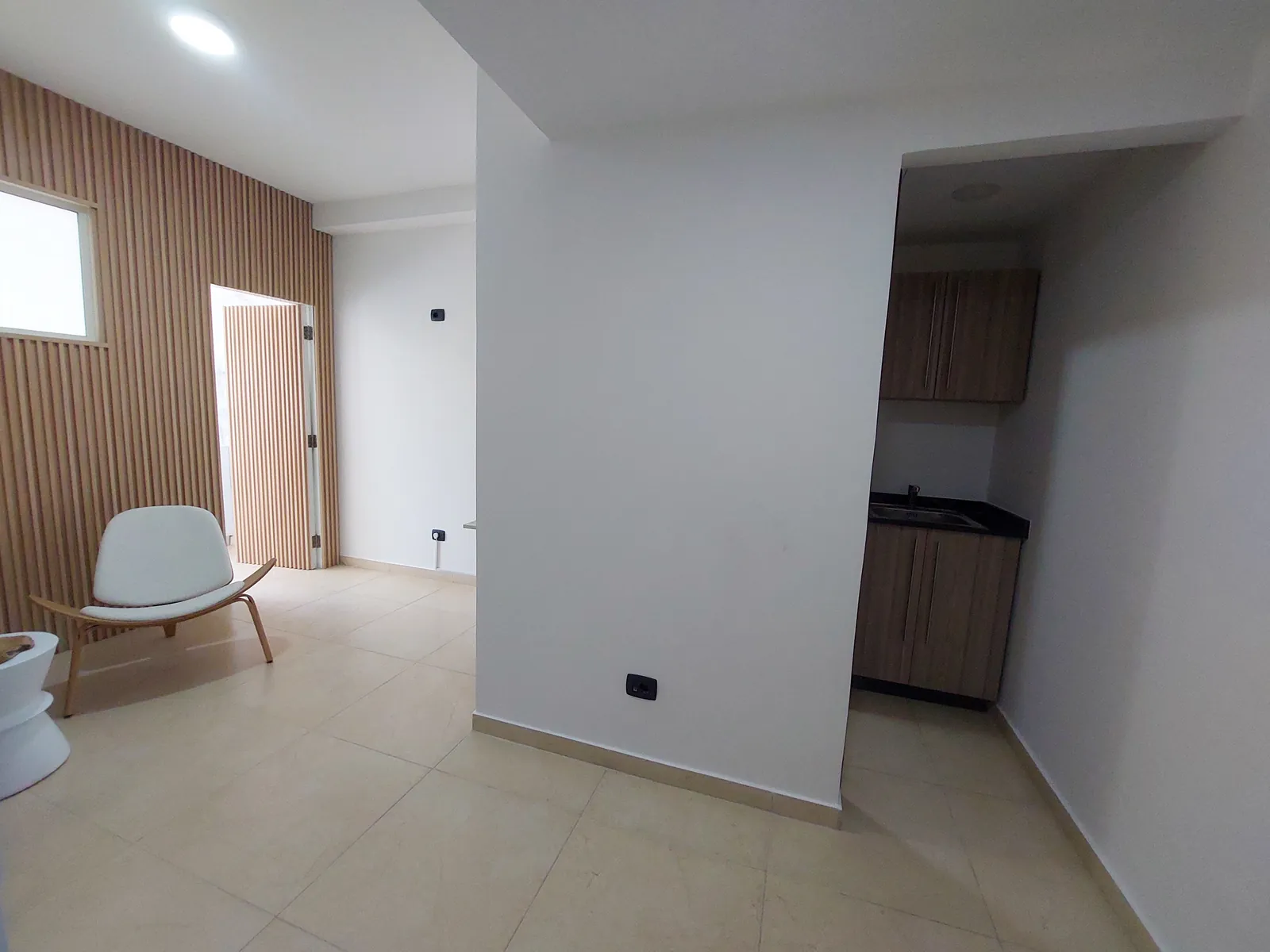 Prime Location Decorated Office/Clinic in Mtayleb, Metn — الصورة 5