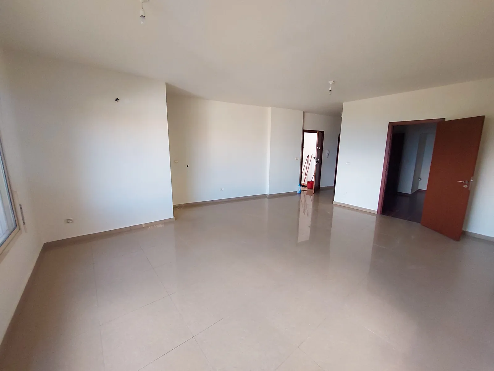 Apartment in Mazraat Yachouh, Metn + TERRACE — الصورة 2