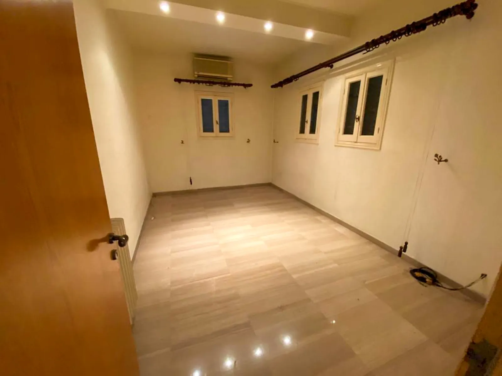 Prime Location Apartment in Naccache/Rabieh, Metn + TERRACE — الصورة 5