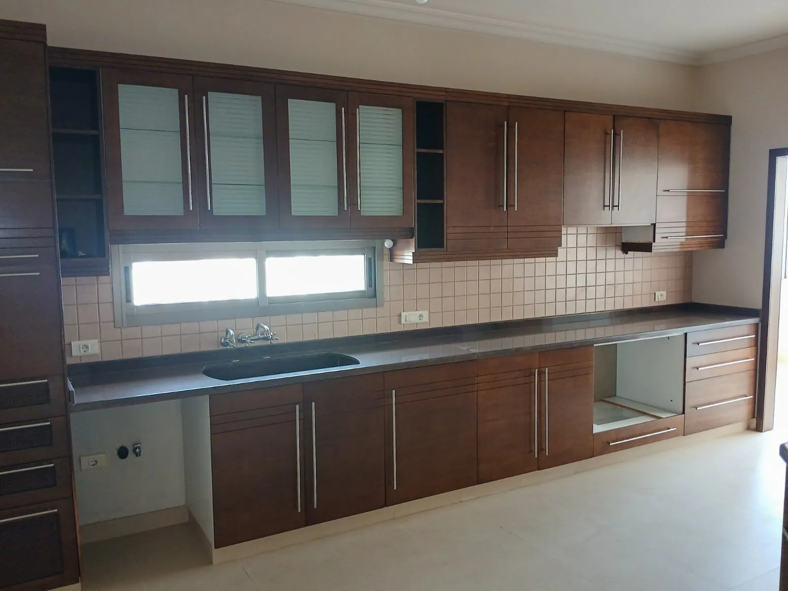 New Apartment in Jal El Dib, Metn with a Breathtaking Sea View — الصورة 4