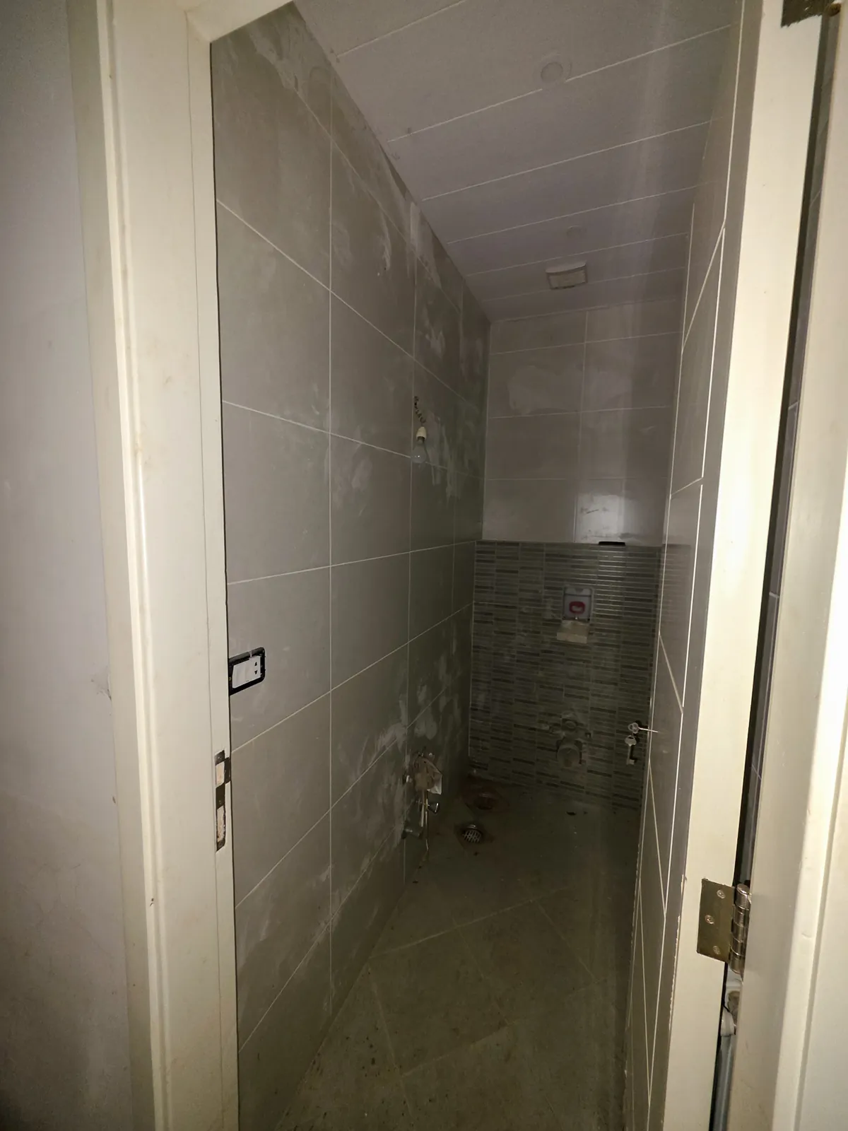 Brand New 3 Bedroom Apartment in Qornet El Hamra, Metn + Terrace — الصورة 5