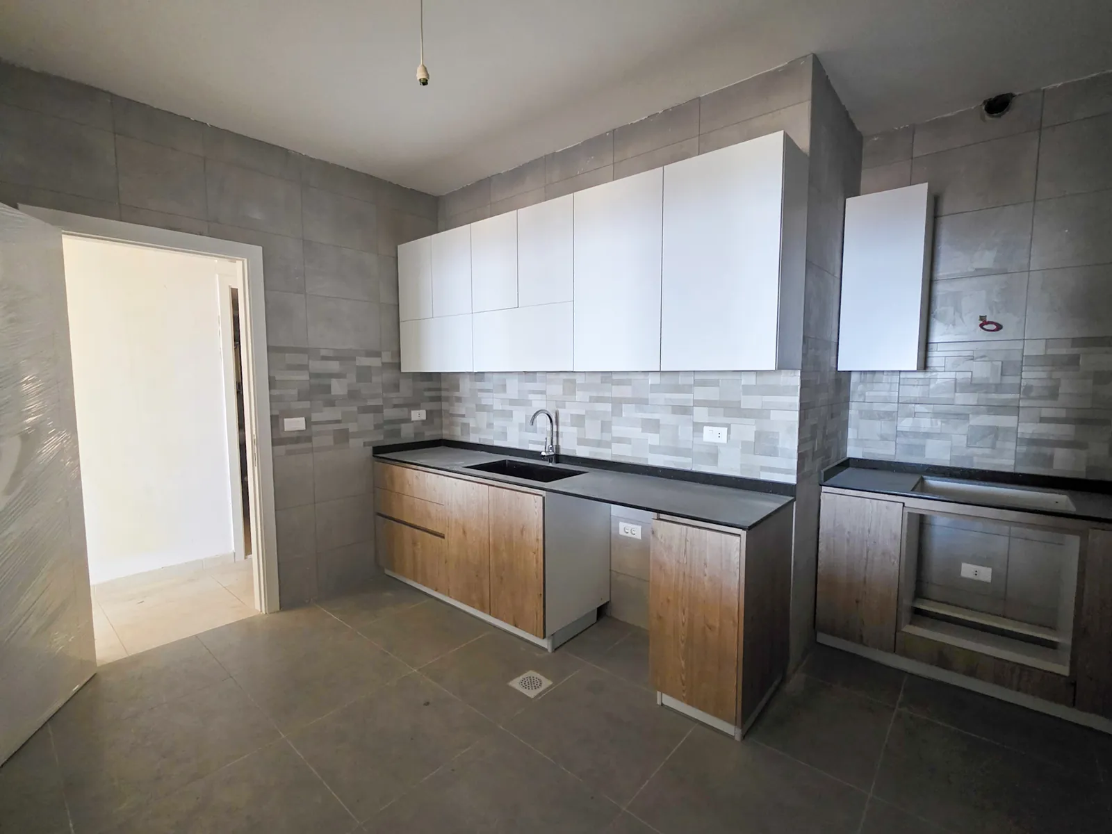 New Apartment in Qornet El Hamra, Metn with Sea View — photo 4
