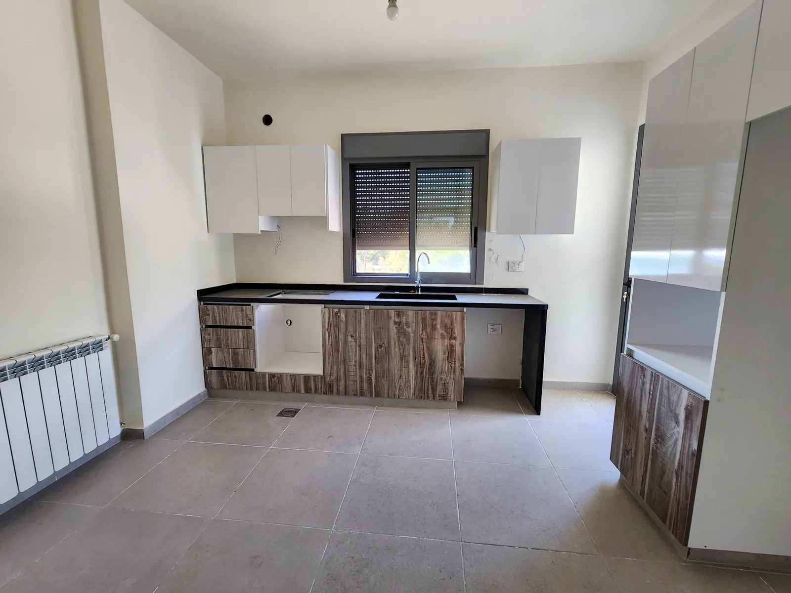 Apartment in Oyoun Broumana with Mountain & Sea View + TERRACE — photo 4