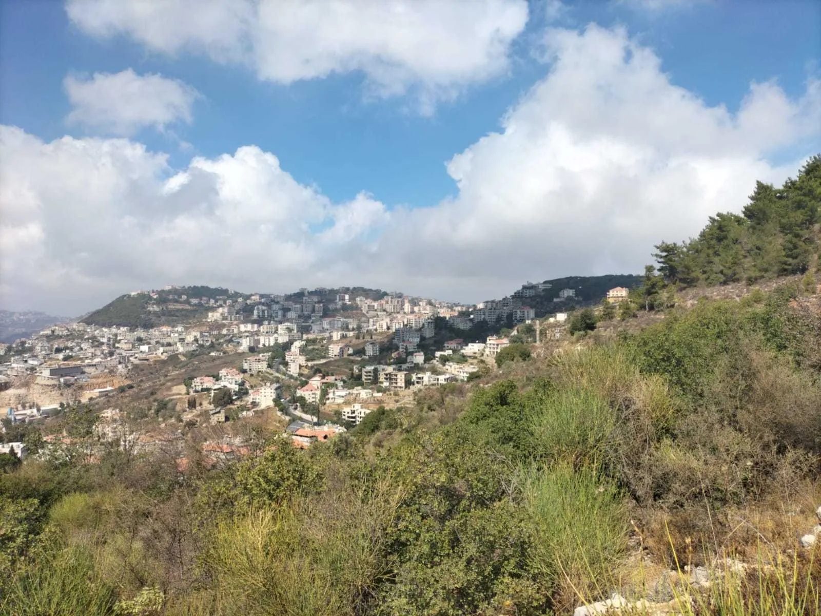 Land in Bkhechtay, Aley Overlooking the Mountains — photo 2