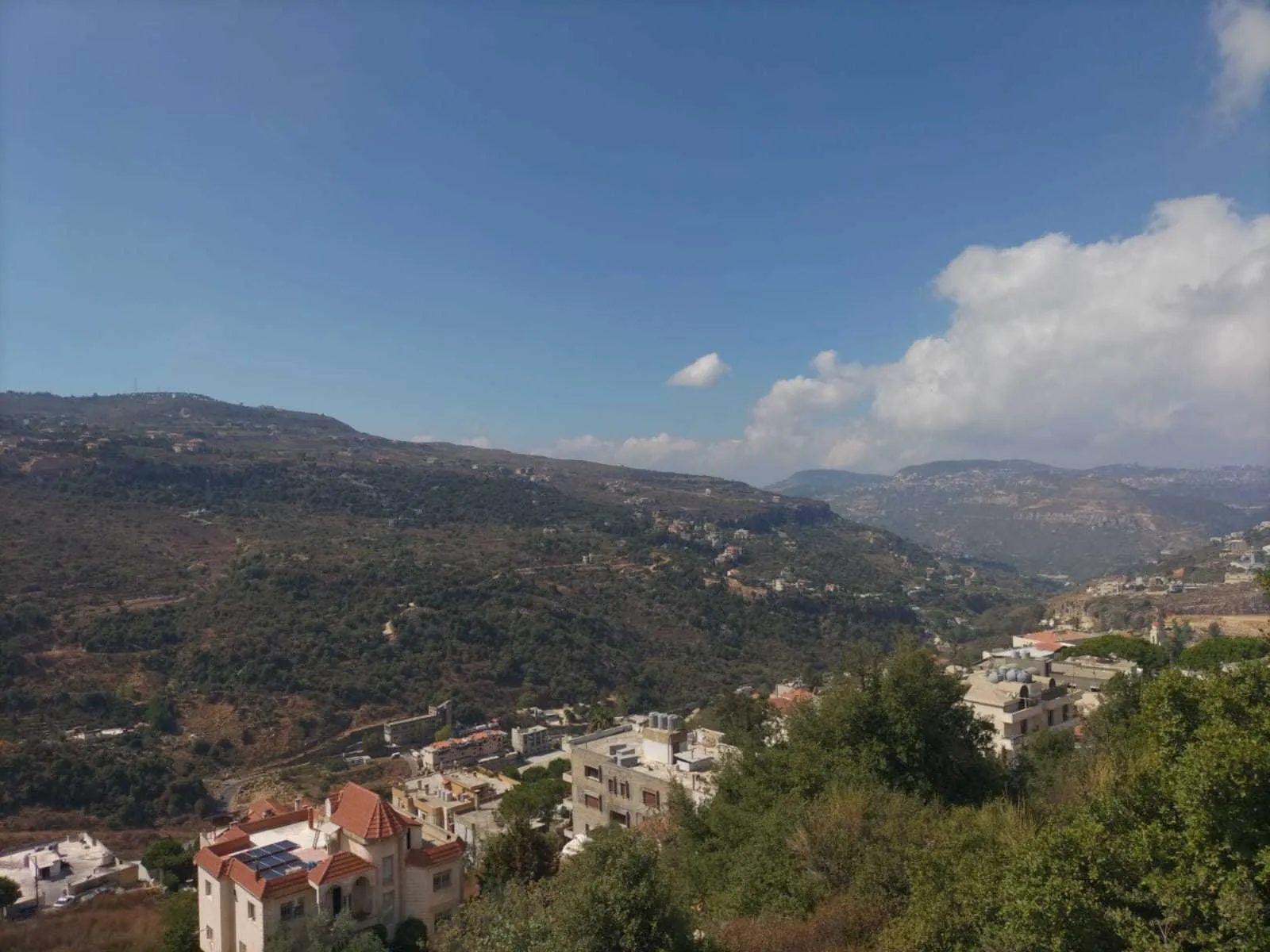 Land in Bkhechtay, Aley Overlooking the Mountains — photo 3
