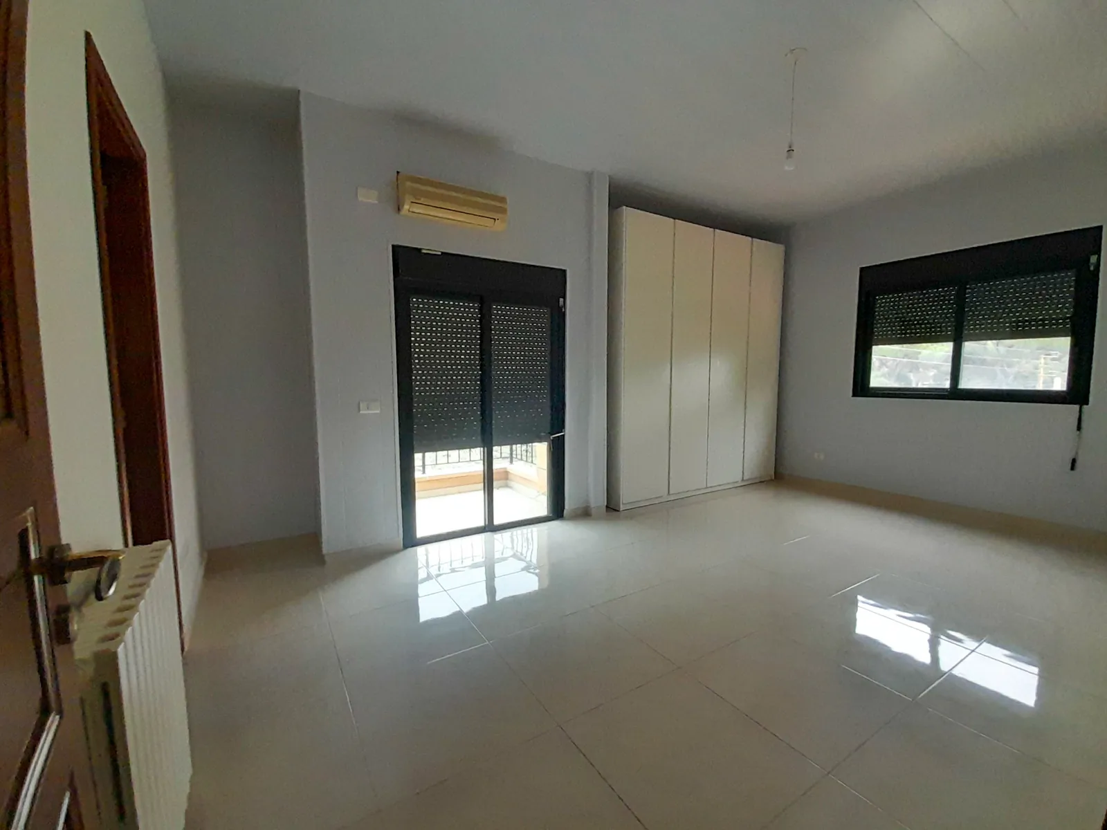 Apartment in Baabdat, Metn with a Breathtaking Mountain View — الصورة 4