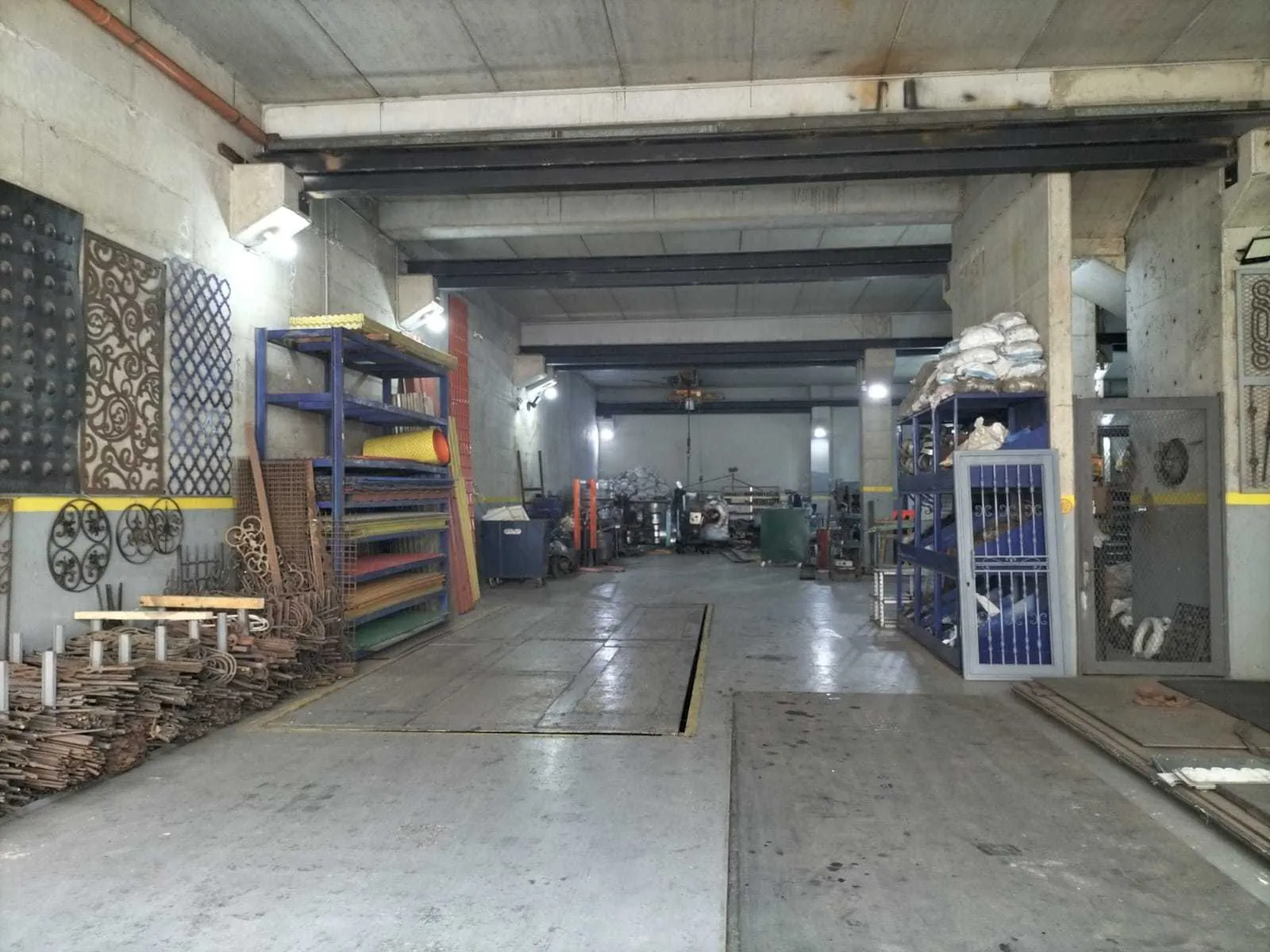 Prime Location Land & Warehouse in Jiyeh, Chouf